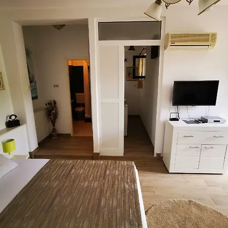 Marin Apartment *